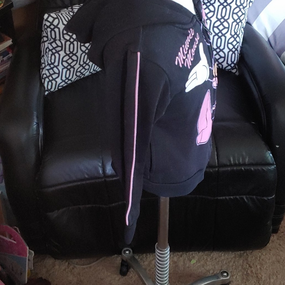 ⚡4/$15⚡ Minnie Mouse Hoodie - Picture 5 of 6